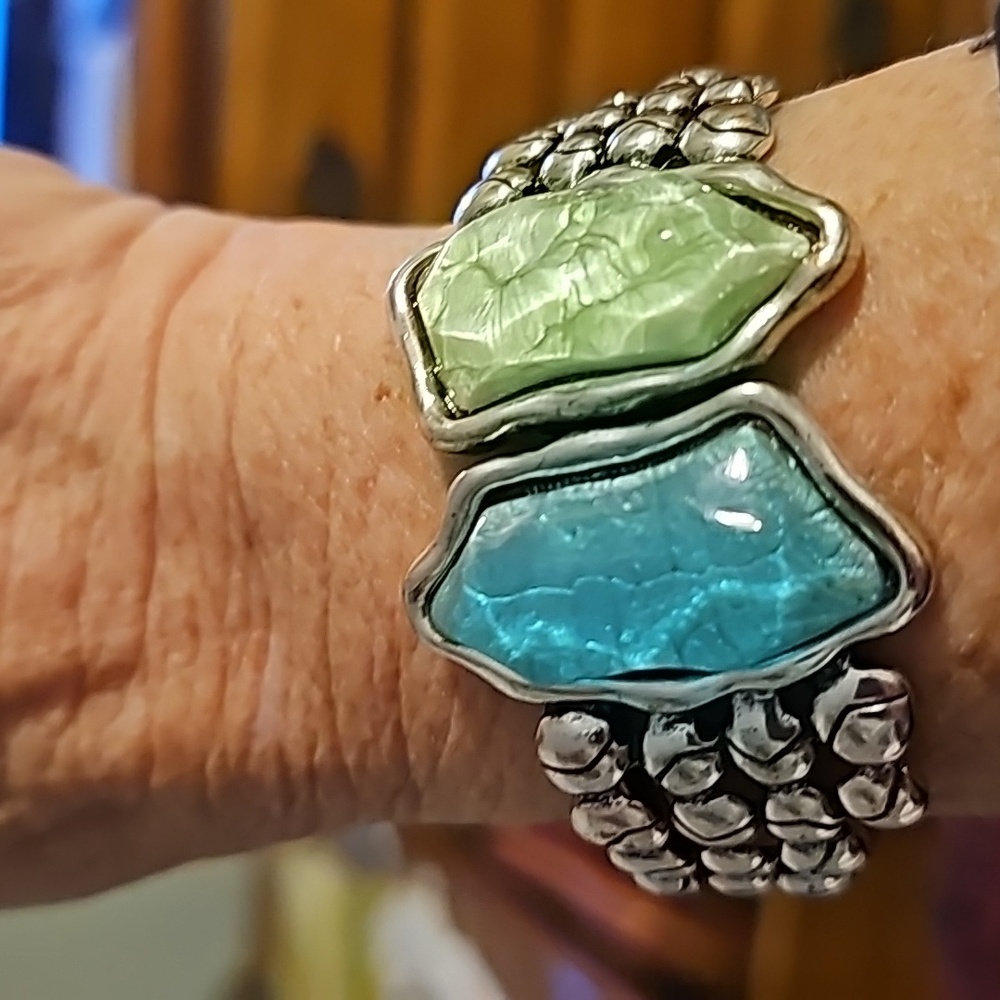 Green/Turquoise Hinge Bracelet - Picture 2 of 6